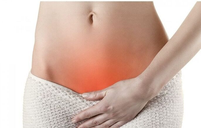 El dolor en la zona situada encima del pubis es un signo de cistitis aguda y crónica en las mujeres.